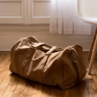 レンタルの旅行カバンはナイロン製のブランド品もあります