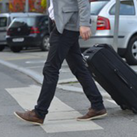 仕事で旅行カバンが必要ならレンタルが便利